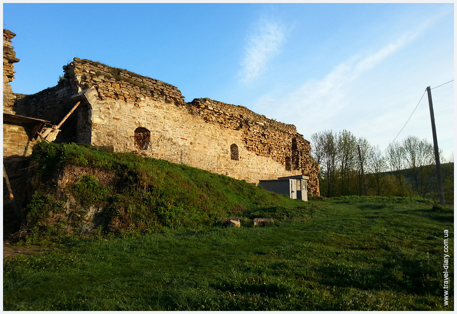Замки Западной Украины. Микулинецкий замок фото