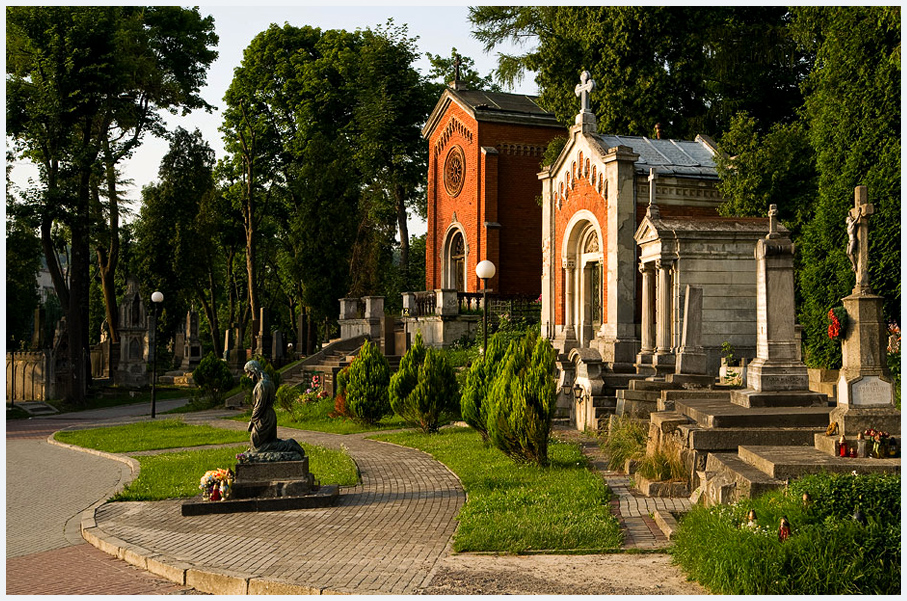 Лычаковское кладбище фото