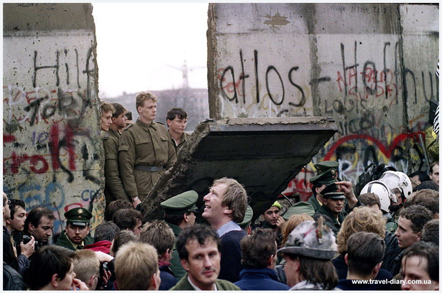 Падение Берлинской стены фото