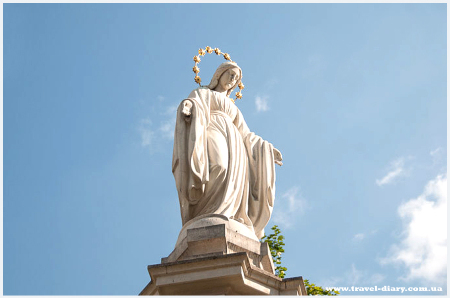 Статуя пресвятой девы Марии Львов фото